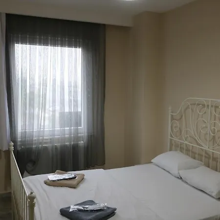 Hera House Apartment *
