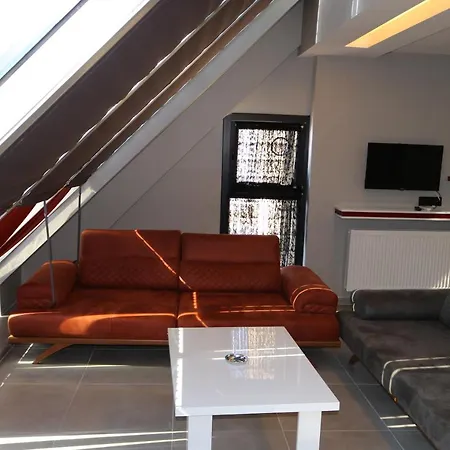Hera House Apartment